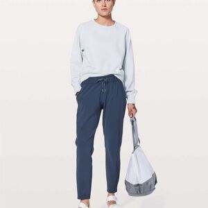 Lululemon On The Fly Pant *Woven 28" - Sz 4